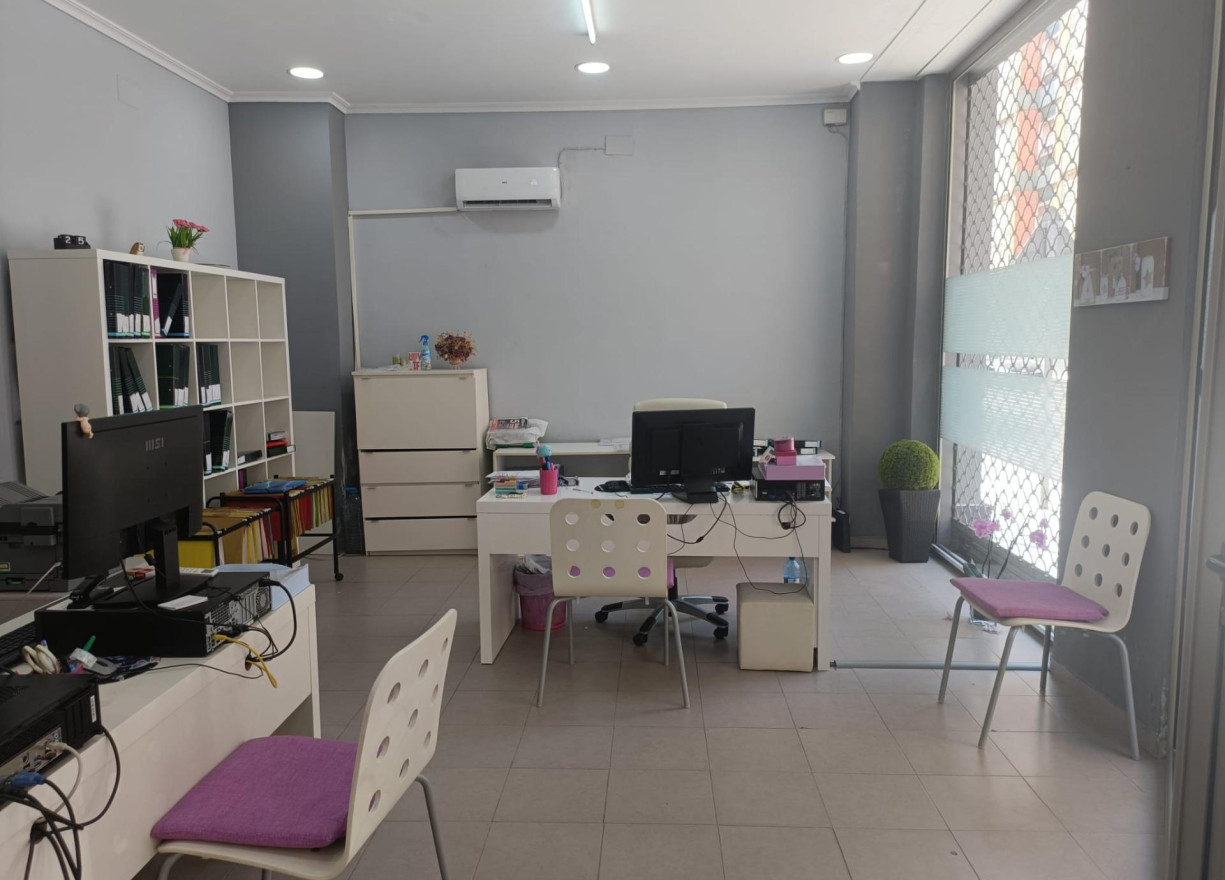 Long time Rental - Commercial premises - Valencia - Benicalap