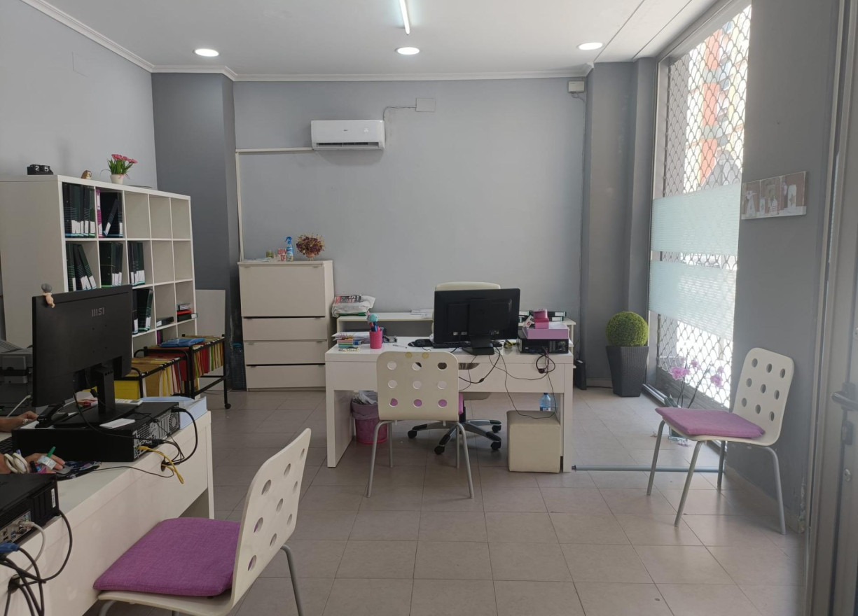 Long time Rental - Commercial premises - Valencia - Benicalap