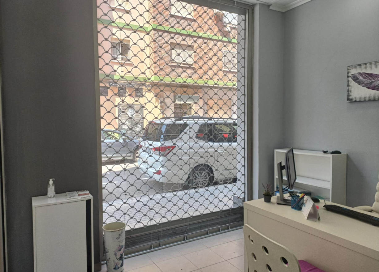 Long time Rental - Commercial premises - Valencia - Benicalap