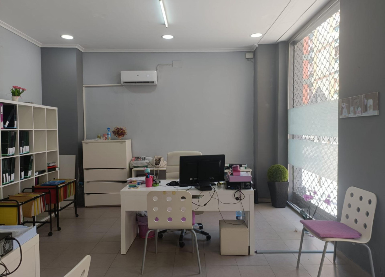 Long time Rental - Commercial premises - Valencia - Benicalap