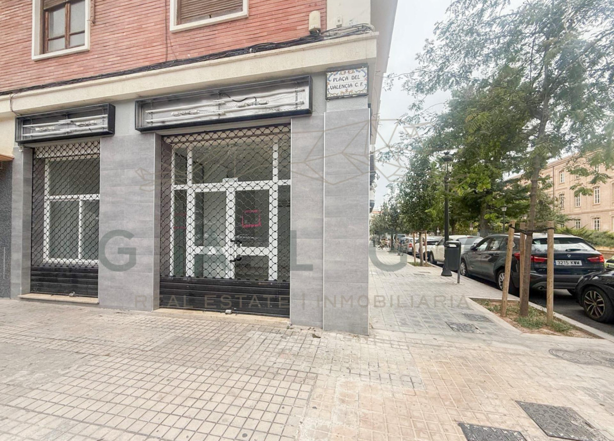Long time Rental - Commercial premises - Valencia - Mestalla
