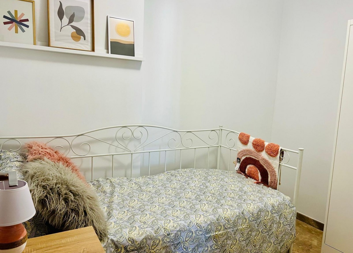 Long time Rental - Flat - Valencia - En Corts