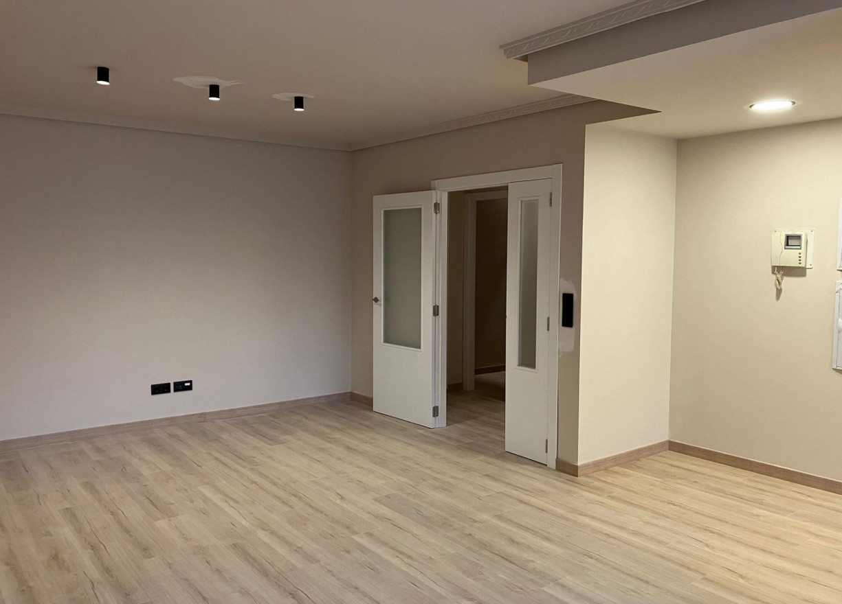 Long time Rental - Flat - Valencia - Gran Vía