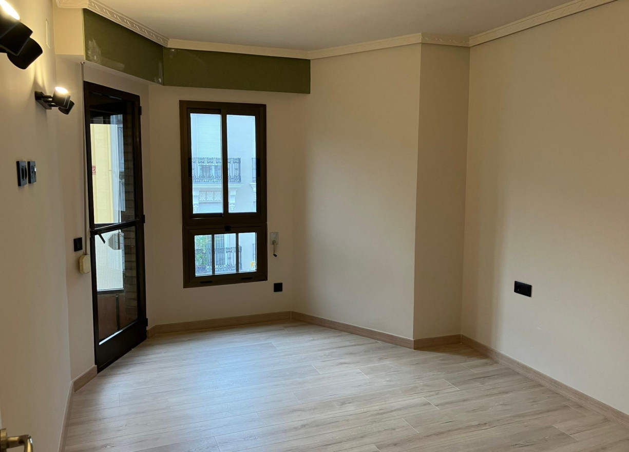 Long time Rental - Flat - Valencia - Gran Vía