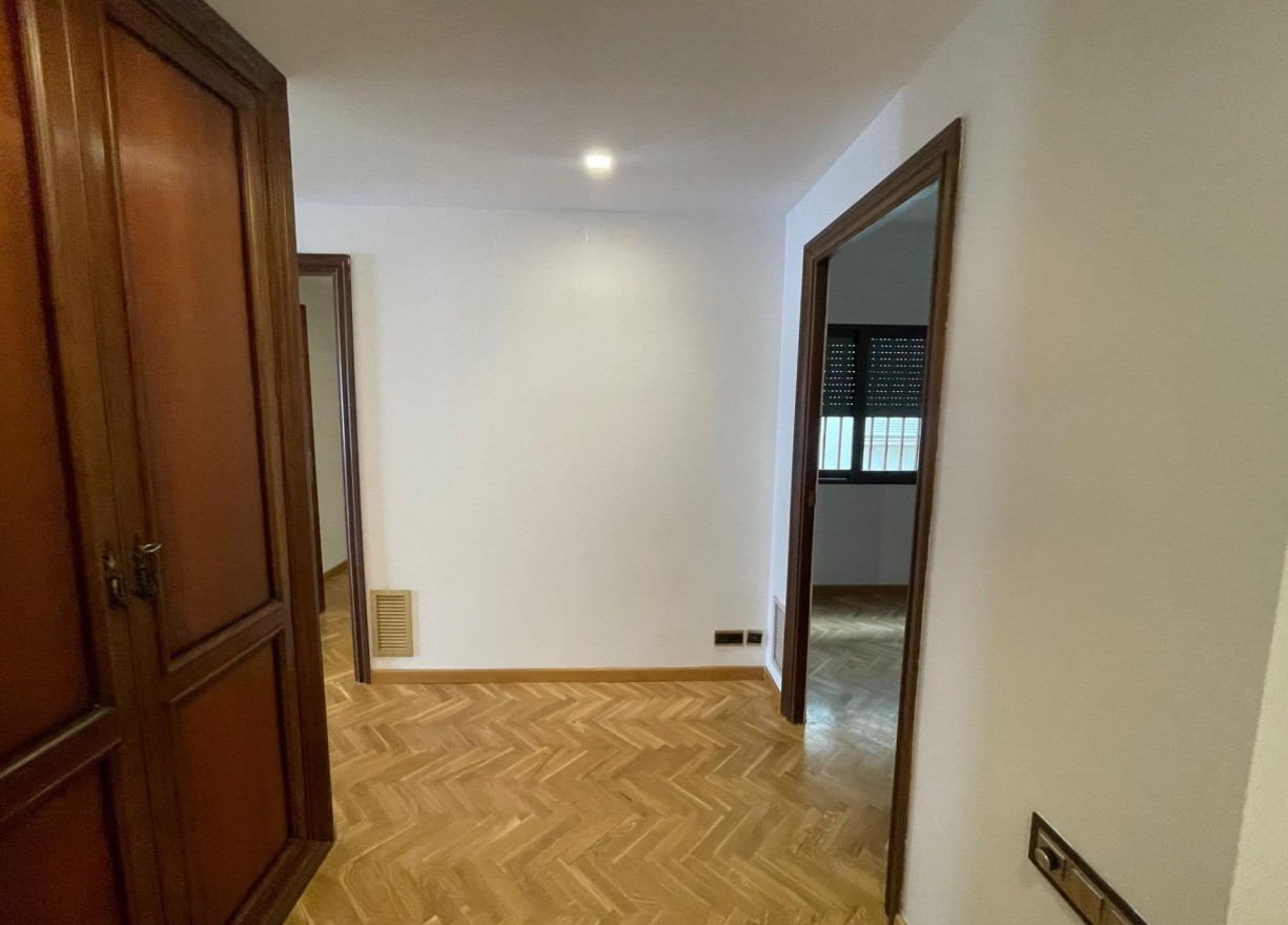 Long time Rental - Flat - Valencia - Gran Vía