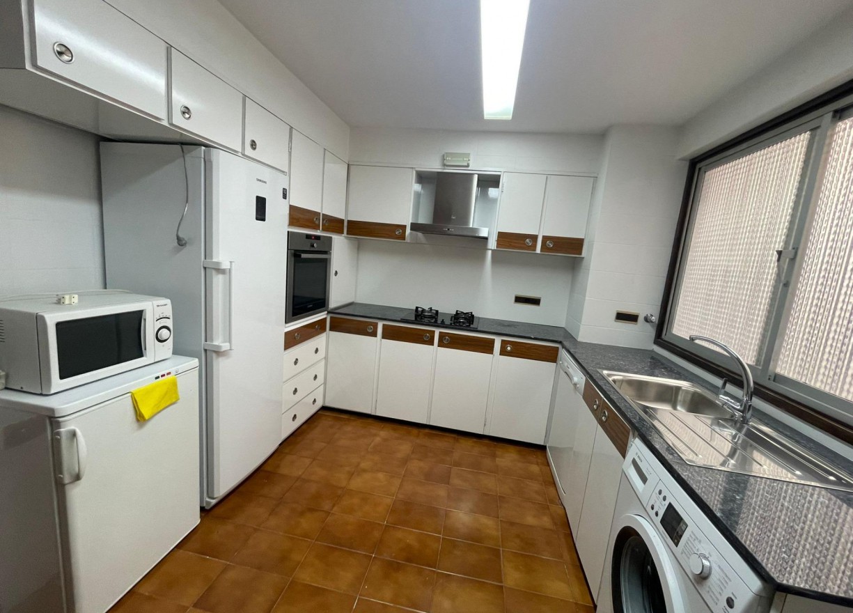 Long time Rental - Flat - Valencia - Gran Vía