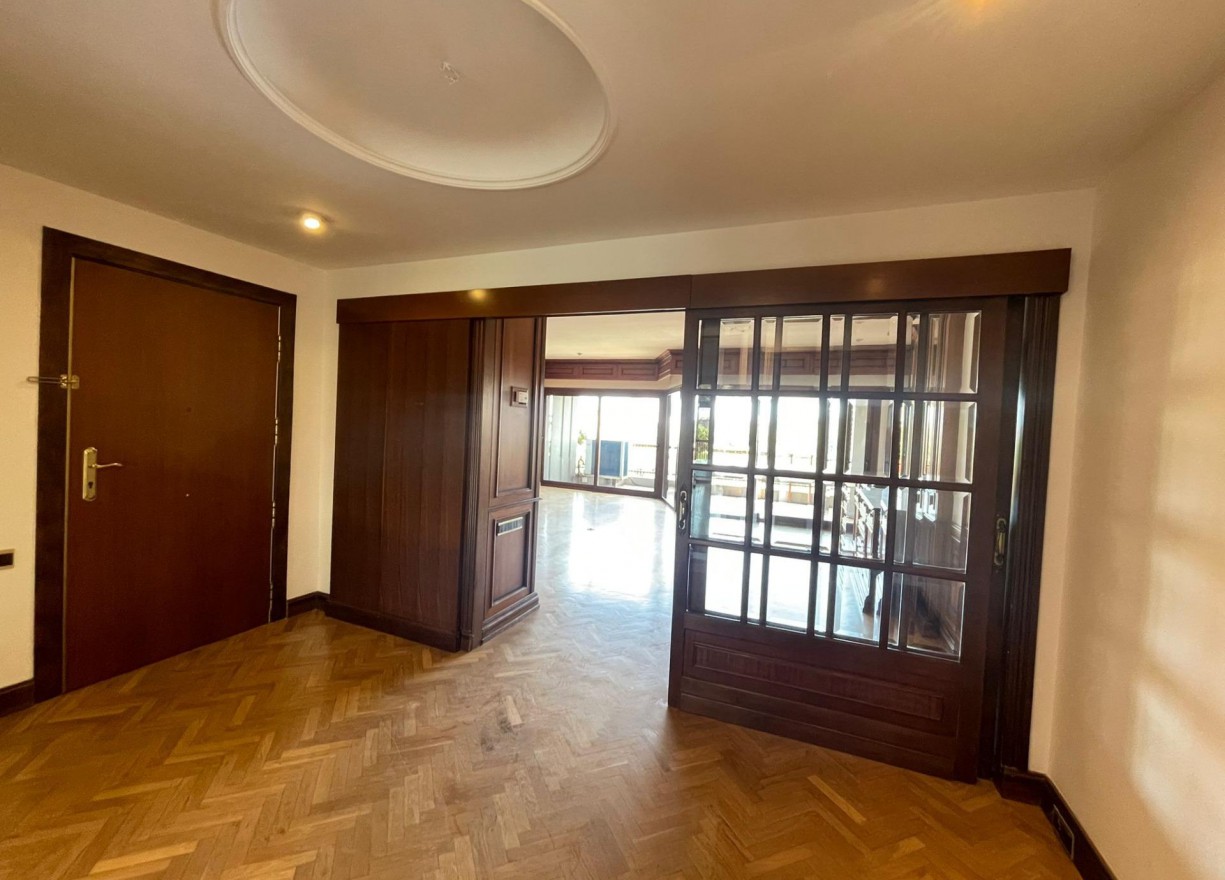 Long time Rental - Flat - Valencia - Gran Vía