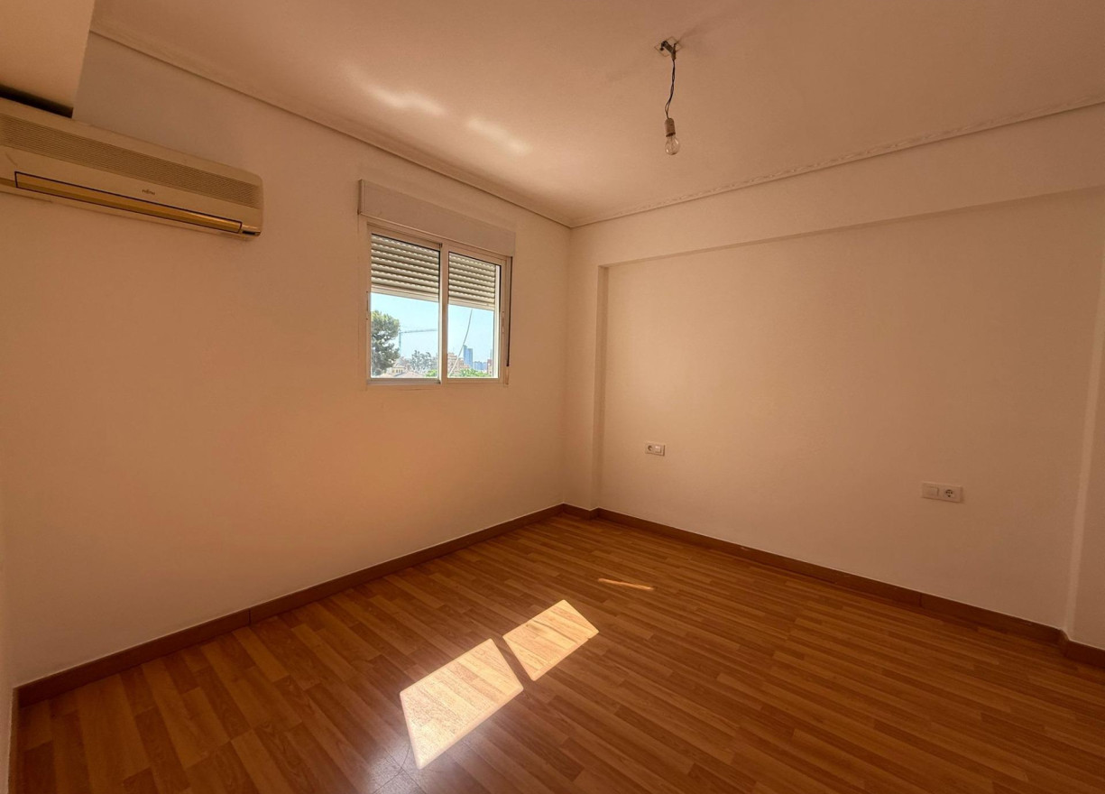 Long time Rental - Flat - Valencia - Metro benimamet