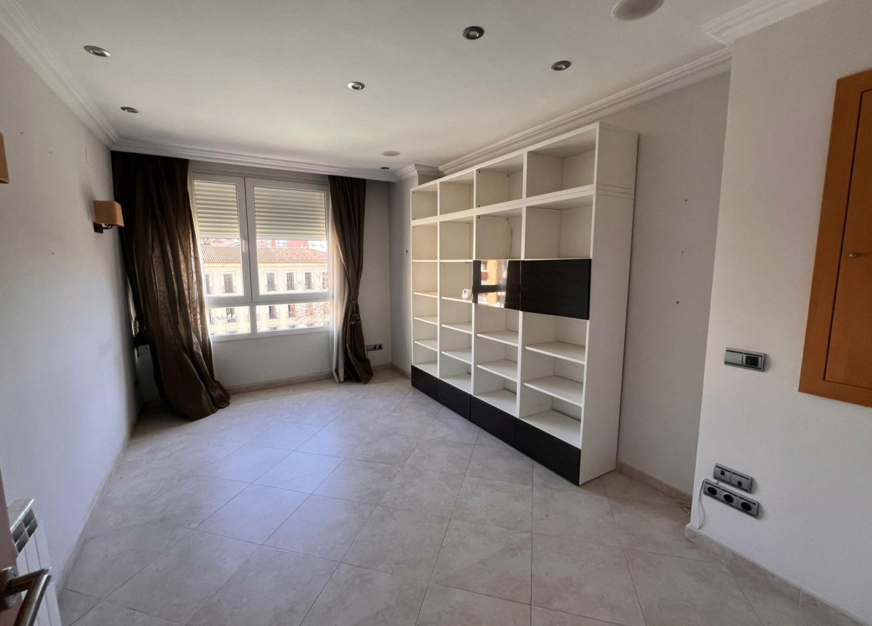 Long time Rental - Flat - Valencia - Sant Francesc