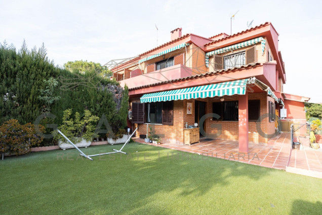 Pareado - Revente - Paterna - 00686