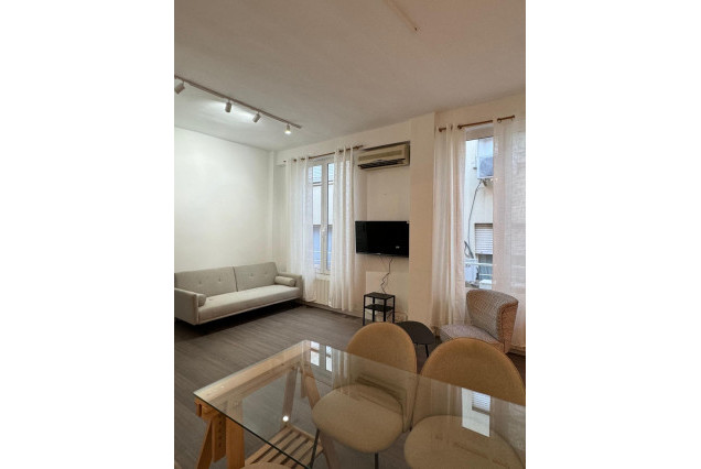 Piso - Alquiler a largo plazo - Valencia - Ciutat Vella