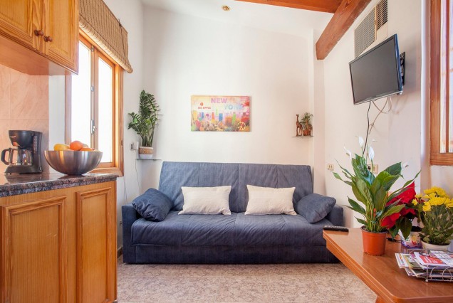 Piso - Alquiler a largo plazo - Valencia -
                El Pilar