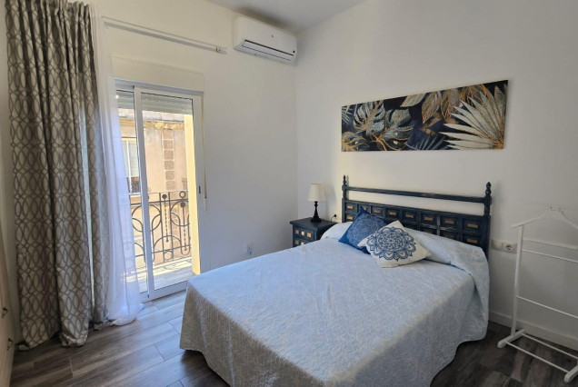 Piso - Alquiler a largo plazo - Valencia - Nou Moles