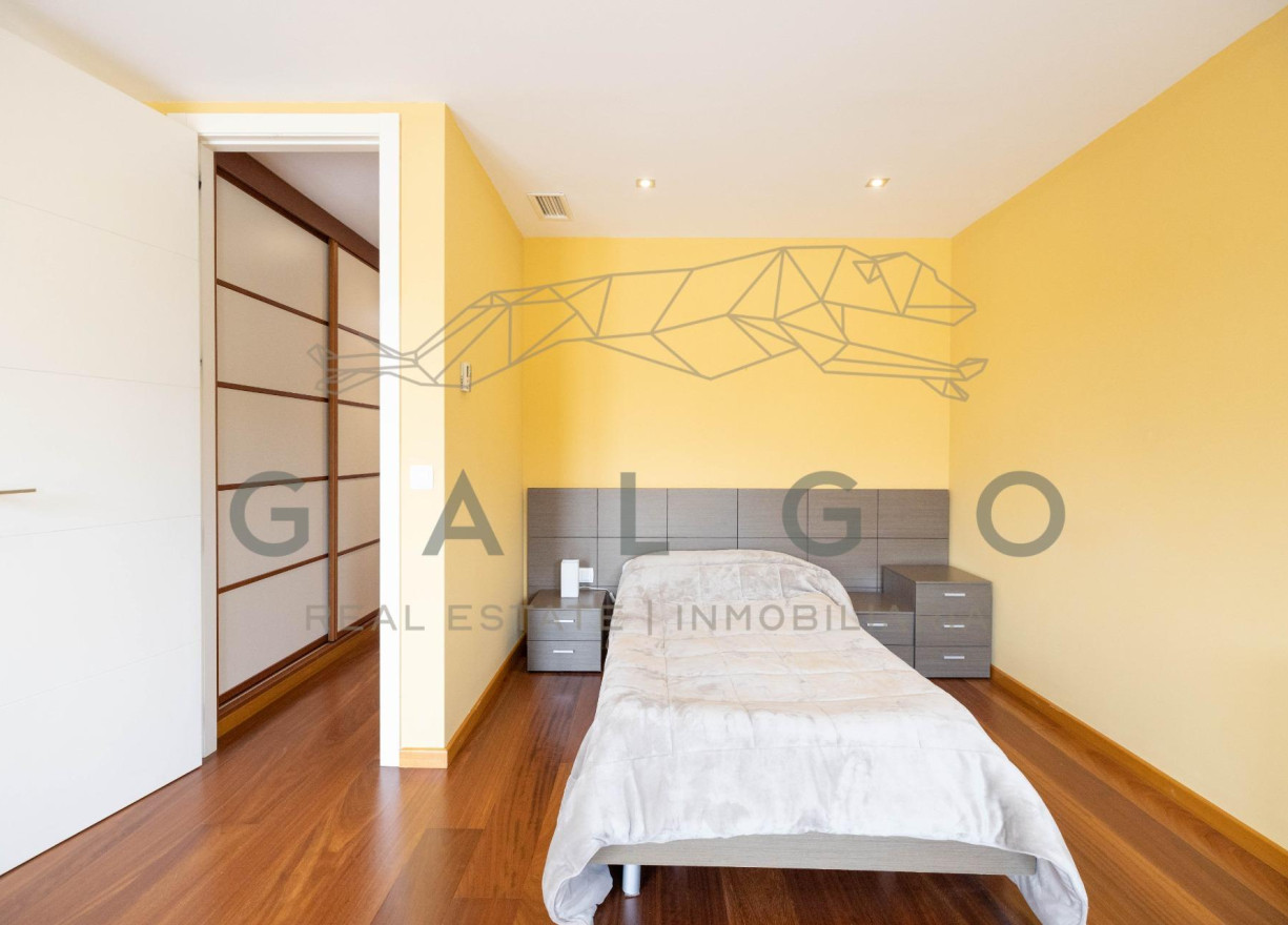 Revente - Chalet - L'Eliana - URB. ENTREPINOS