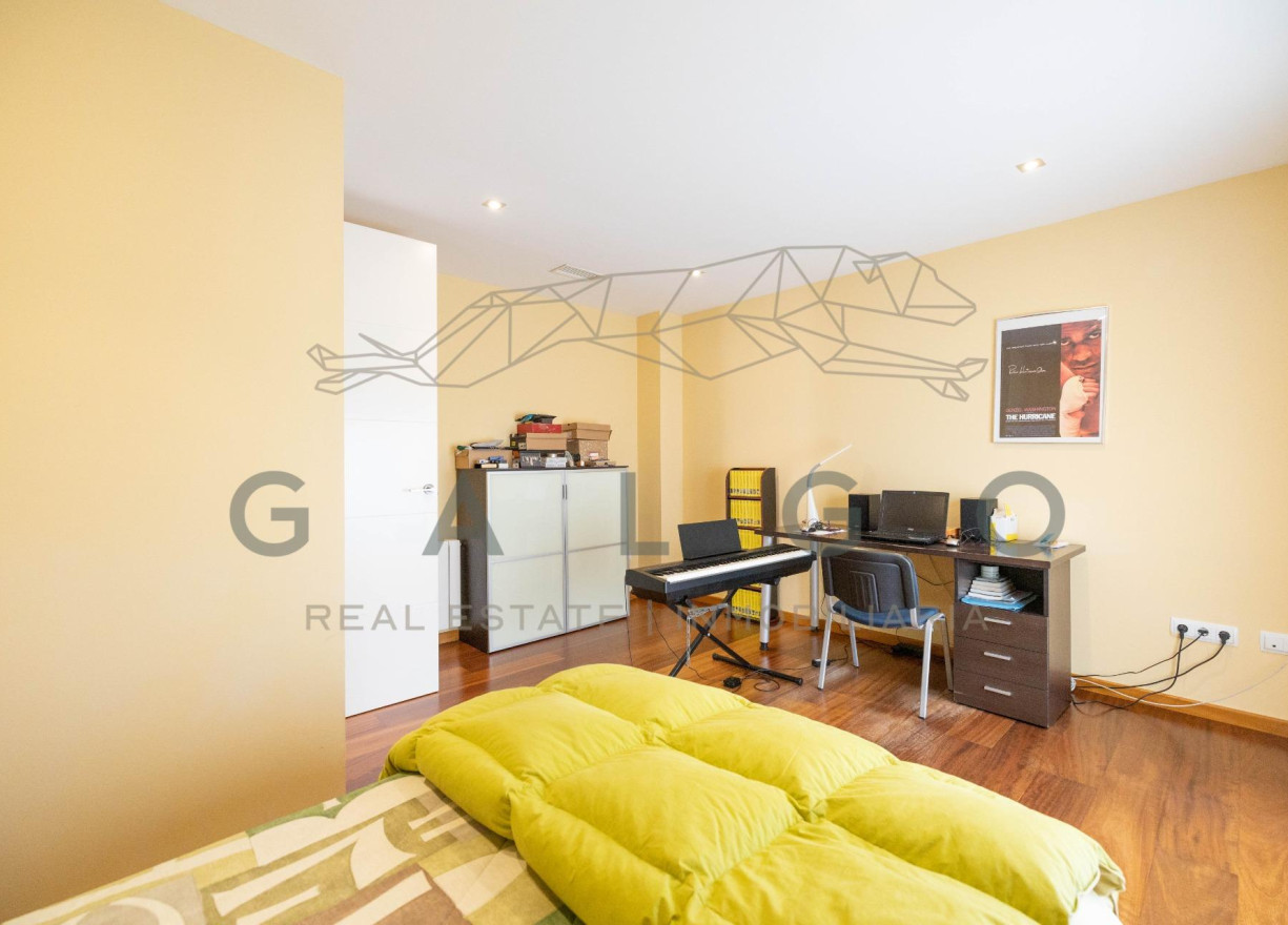 Revente - Chalet - L'Eliana - Urb. Entrepins