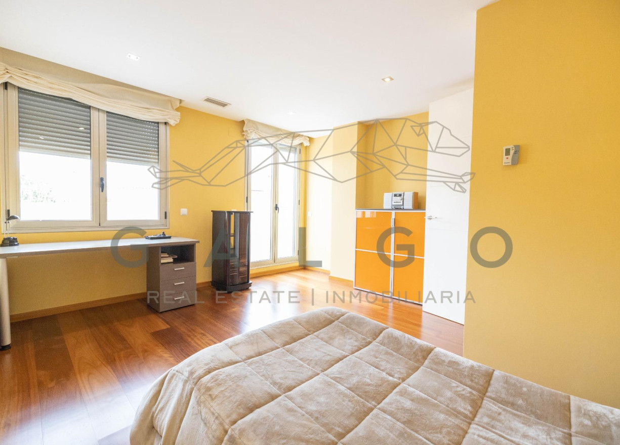 Revente - Chalet - L'Eliana - Urb. Entrepins