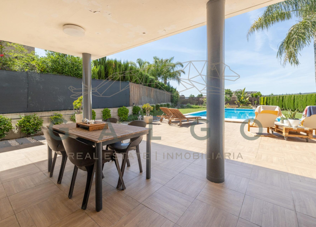 Revente - Chalet - San Antonio de Benageber - Urbanizacion montsano