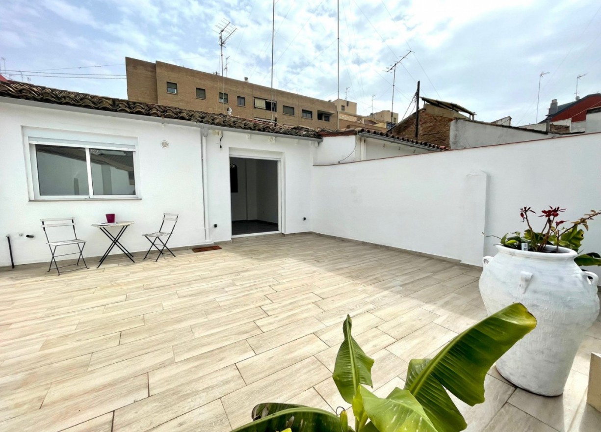 Revente - Chalet - Valencia - Benicalap
