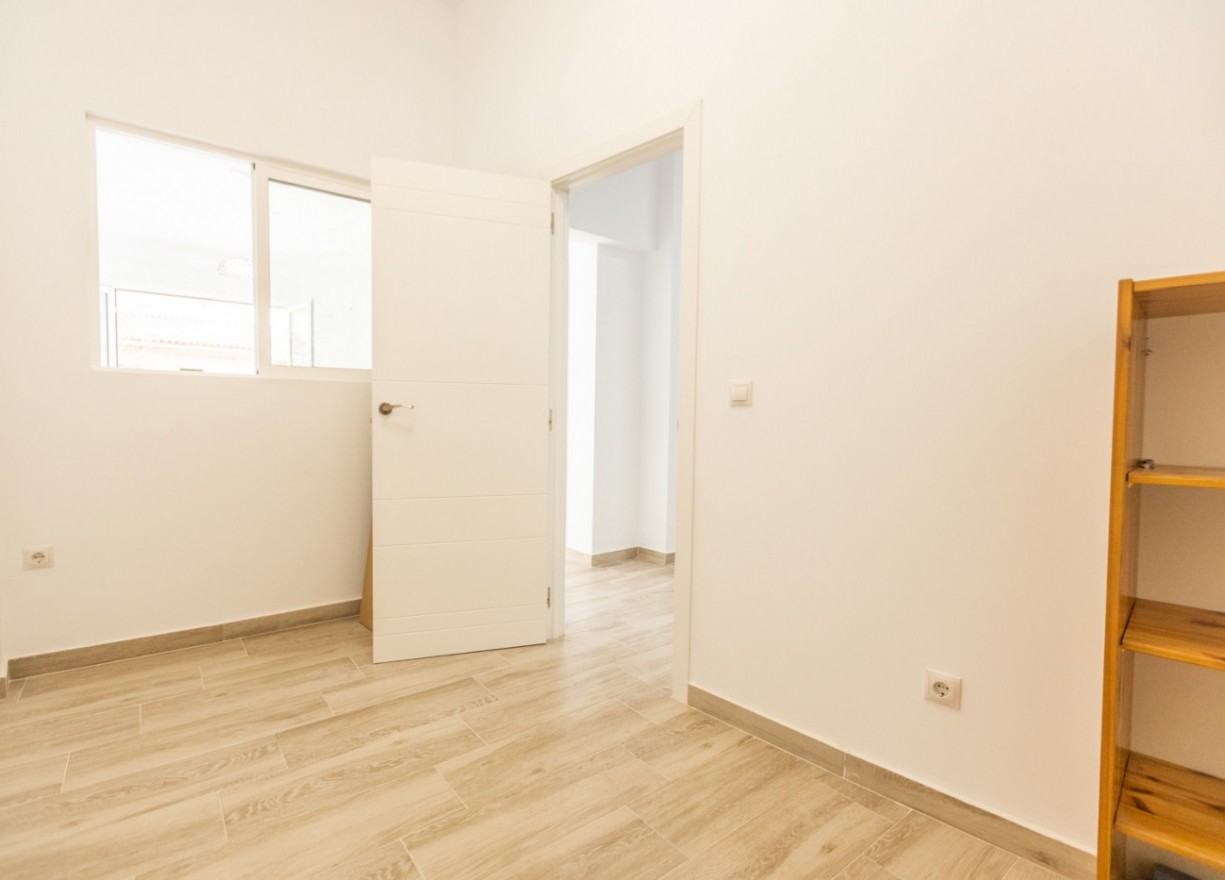 Revente - Chalet - Valencia - Benicalap