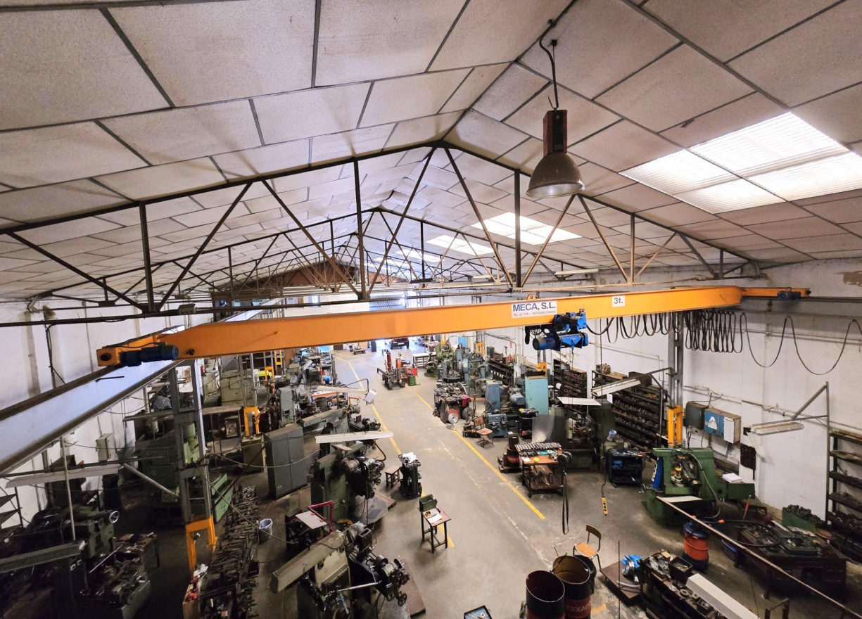 Revente - Industrieel magazijn - Silla - Pol. industrial