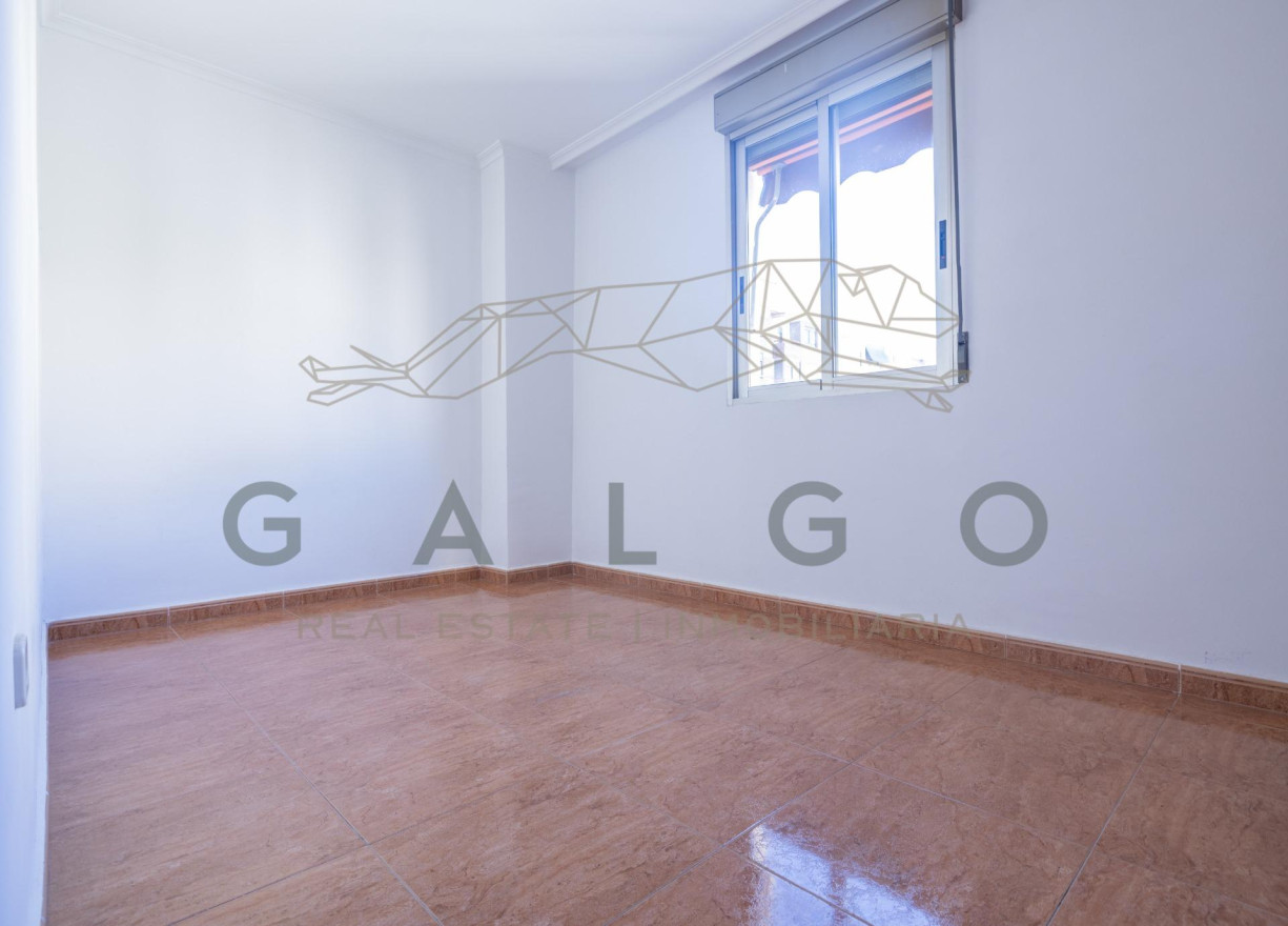 Revente - Vloer - Valencia - Camins al Grau