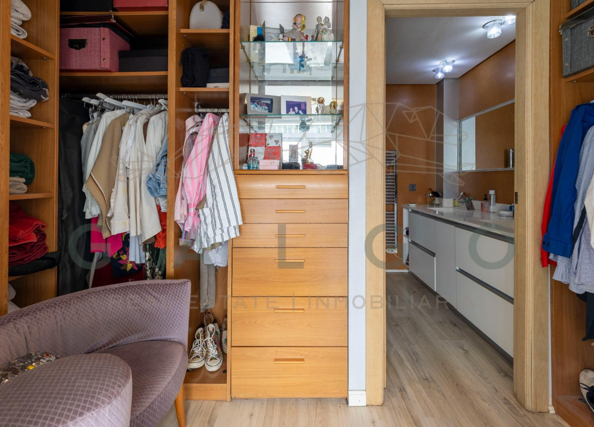 Revente - Vloer - Valencia - Campanar