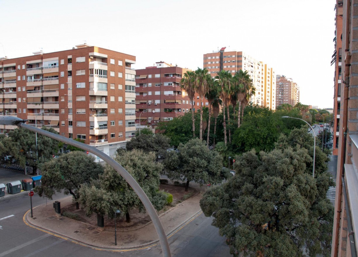Revente - Vloer - Valencia - Ciutat Jardí - Ciudad Jardín