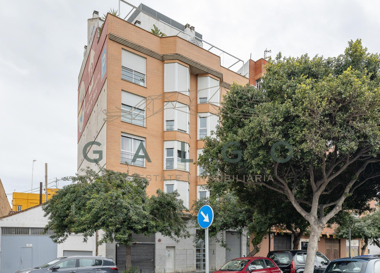Revente - Vloer - Valencia - Fonteta de Sant Lluìs - Fuente de San L