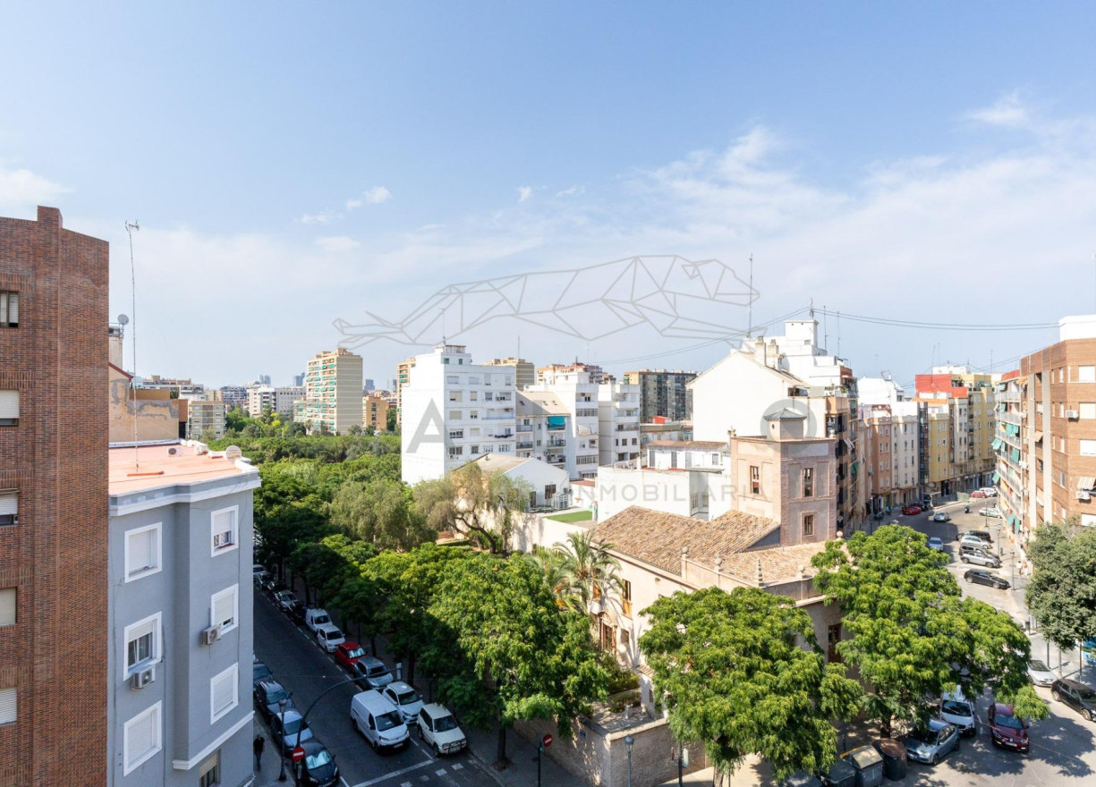 Revente - Vloer - Valencia - Nou Moles