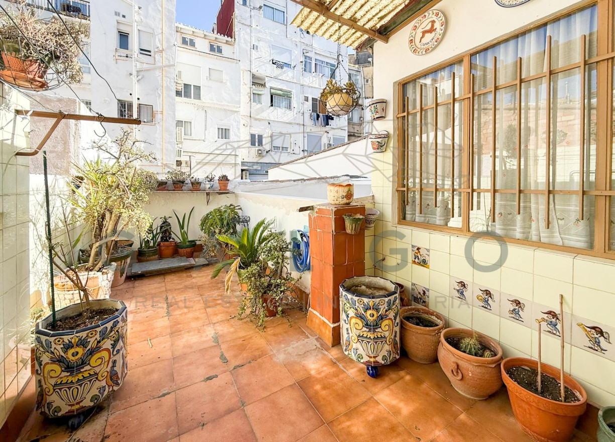 Revente - Vloer - Valencia - Russafa
