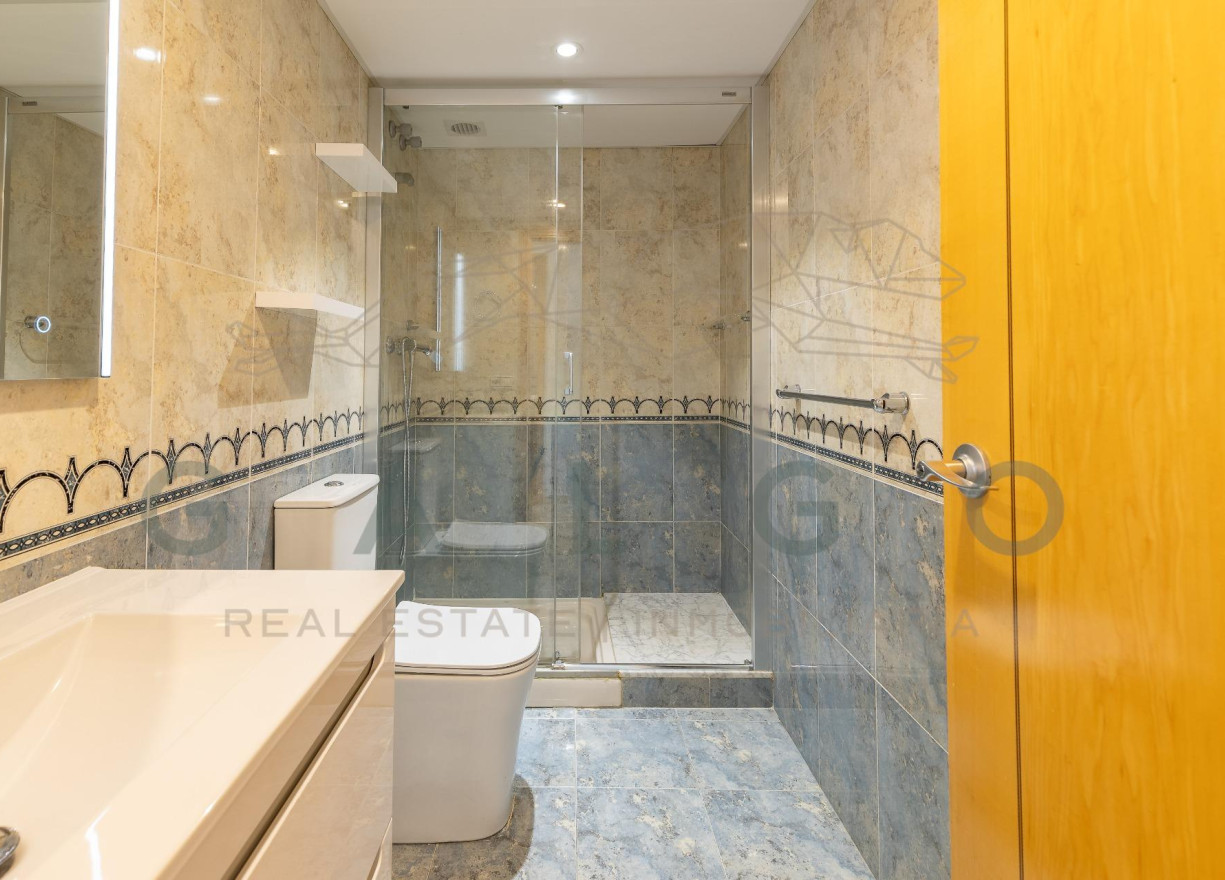 Revente - Woonhuis - Valencia - Beniferri