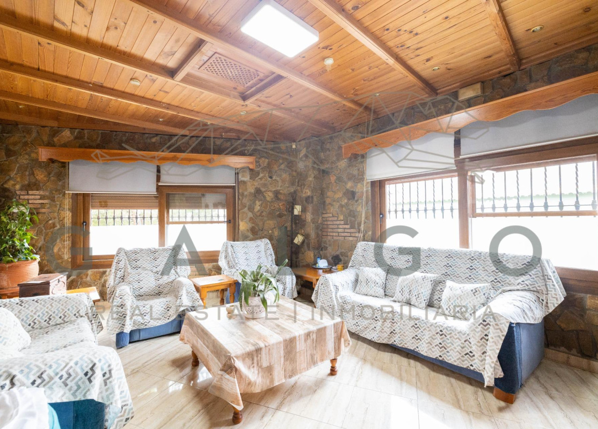 Sale - Casa de Pueblo - Chulilla