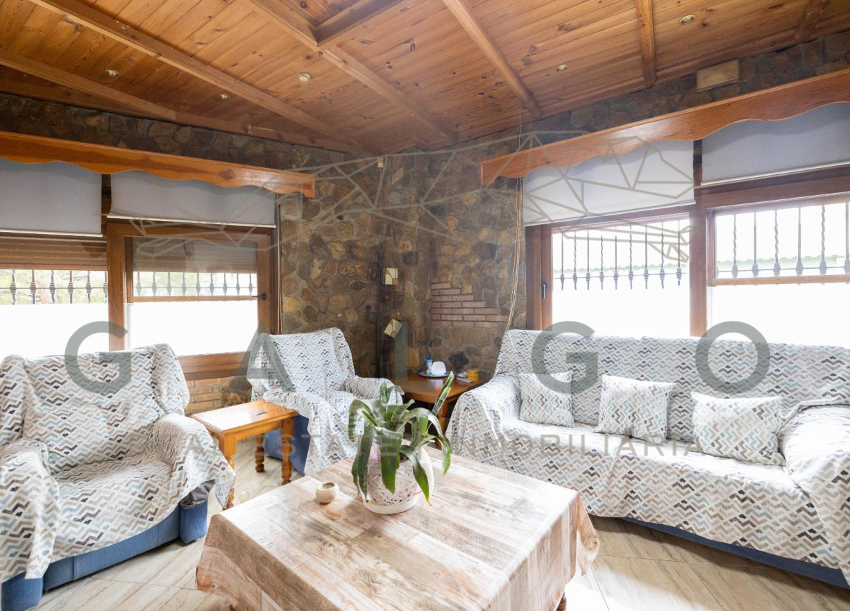 Sale - Casa de Pueblo - Chulilla