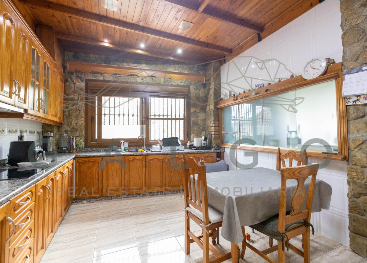 Sale - Casa de Pueblo - Chulilla