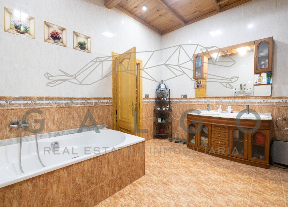 Sale - Casa de Pueblo - Chulilla