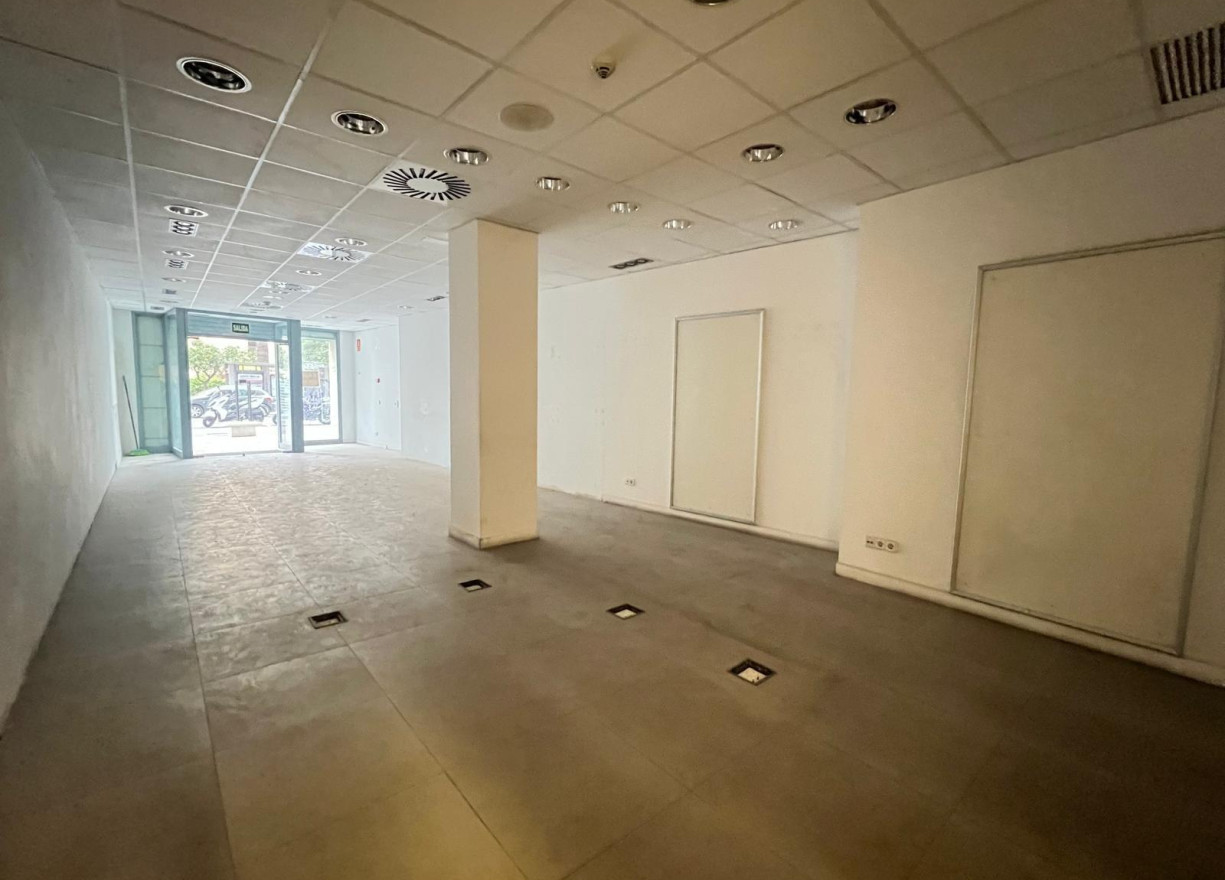 Sale - Commercial premises - Valencia - Sant Francesc