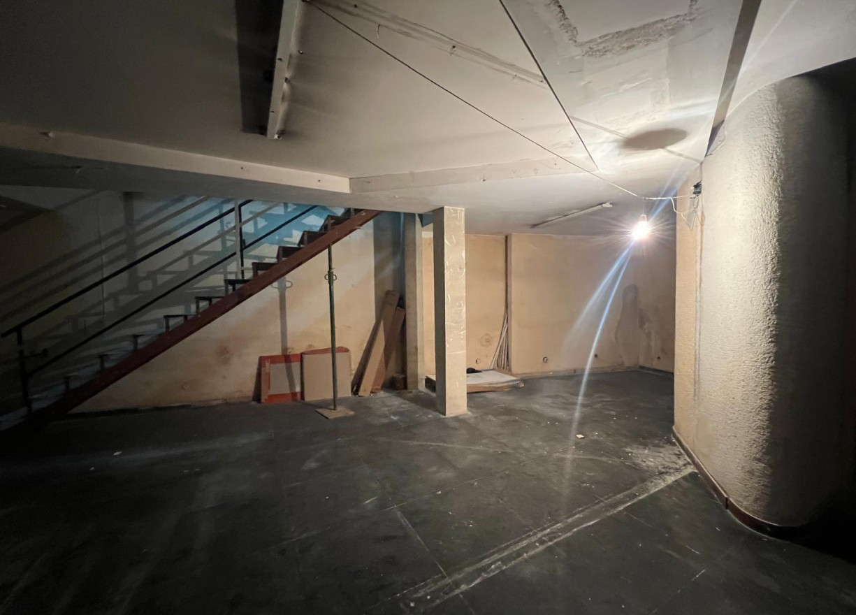 Sale - Commercial premises - Valencia - Sant Francesc