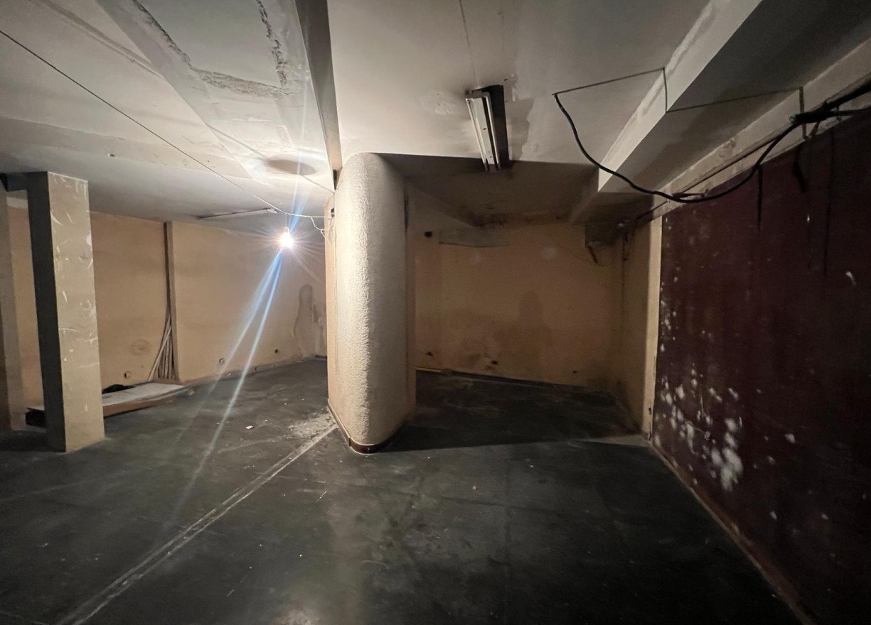 Sale - Commercial premises - Valencia - Sant Francesc