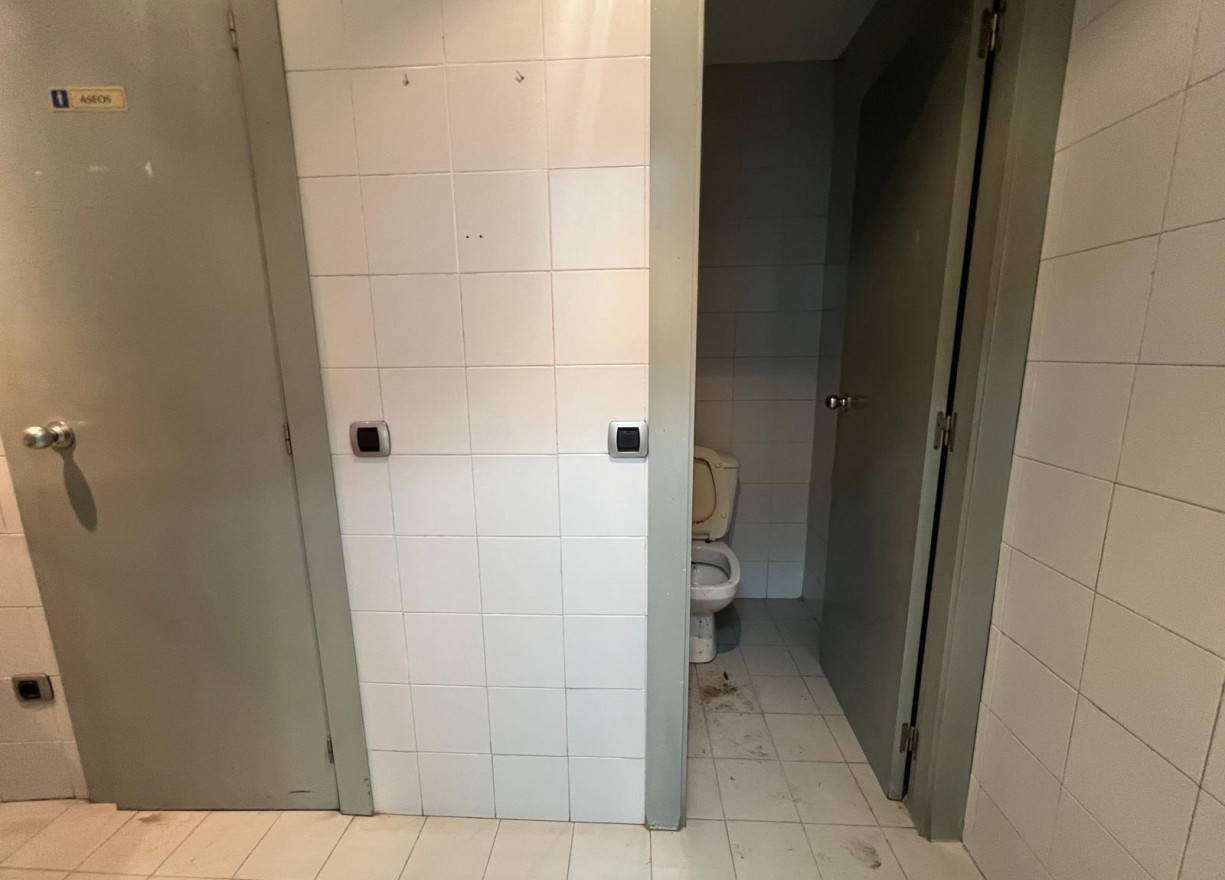 Sale - Commercial premises - Valencia - Sant Francesc