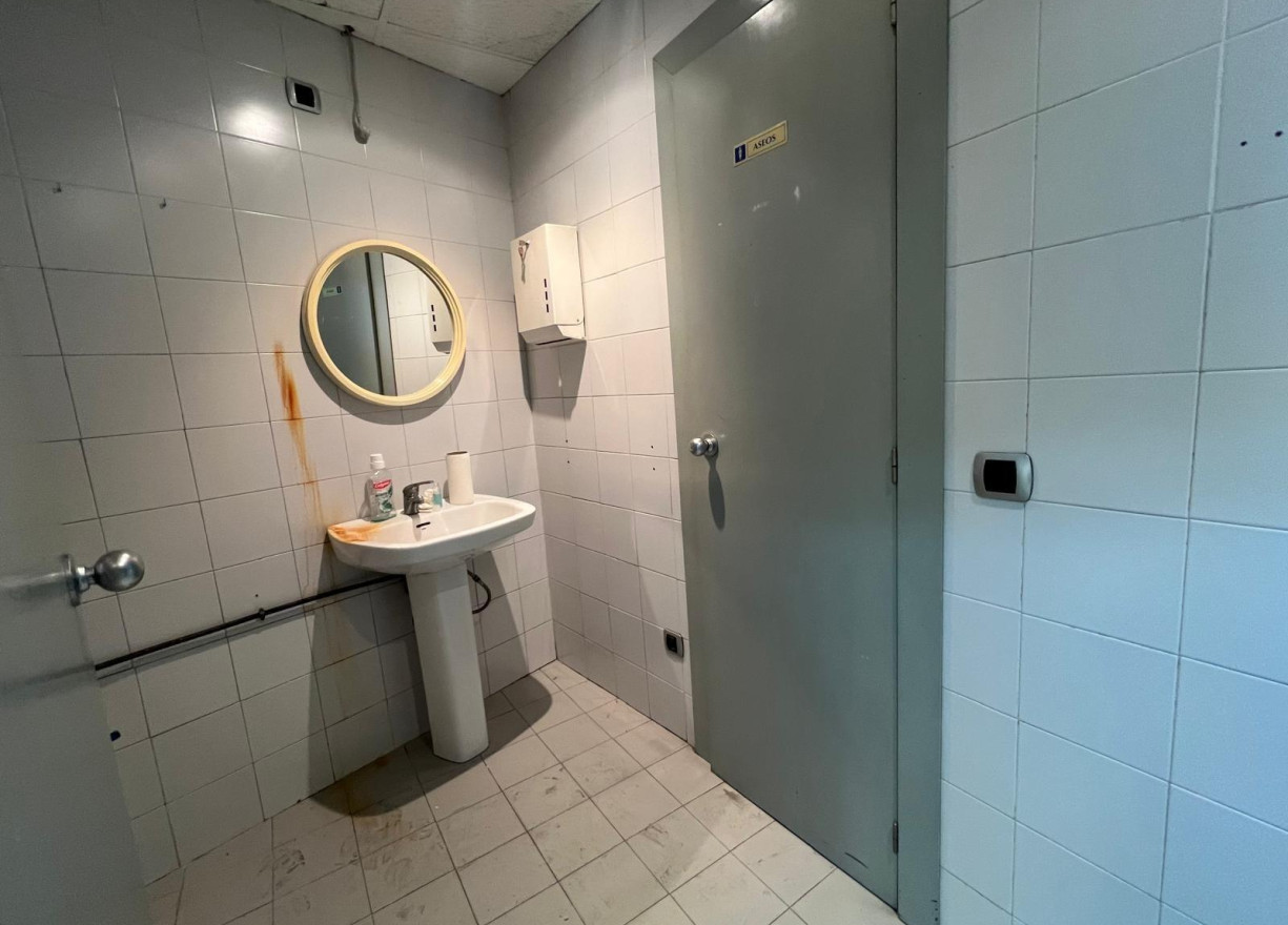 Sale - Commercial premises - Valencia - Sant Francesc