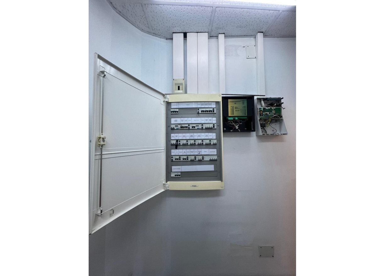 Sale - Commercial premises - Valencia - Sant Francesc