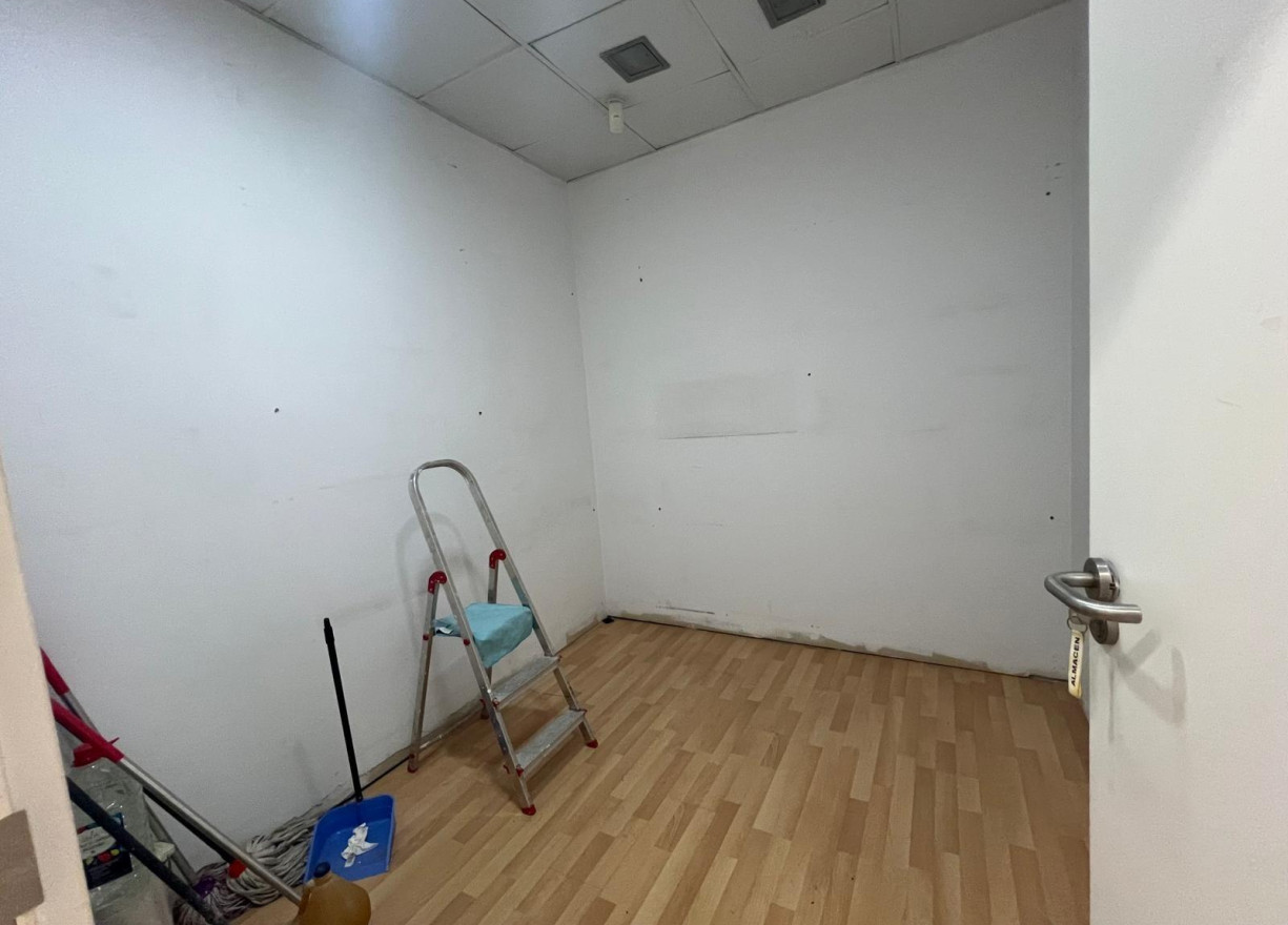Sale - Commercial premises - Valencia - Sant Francesc