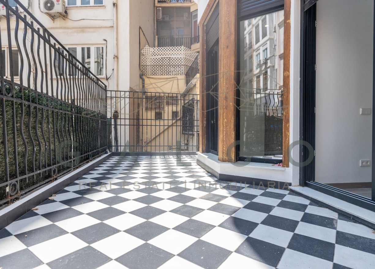 Sale - Flat - Valencia - Centro - Sant Francesc
