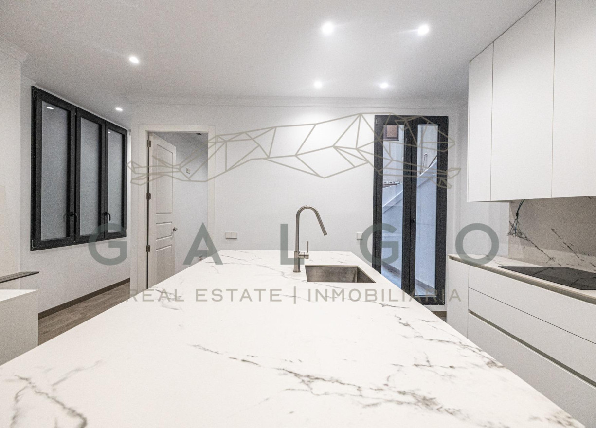 Sale - Flat - Valencia - Centro - Sant Francesc