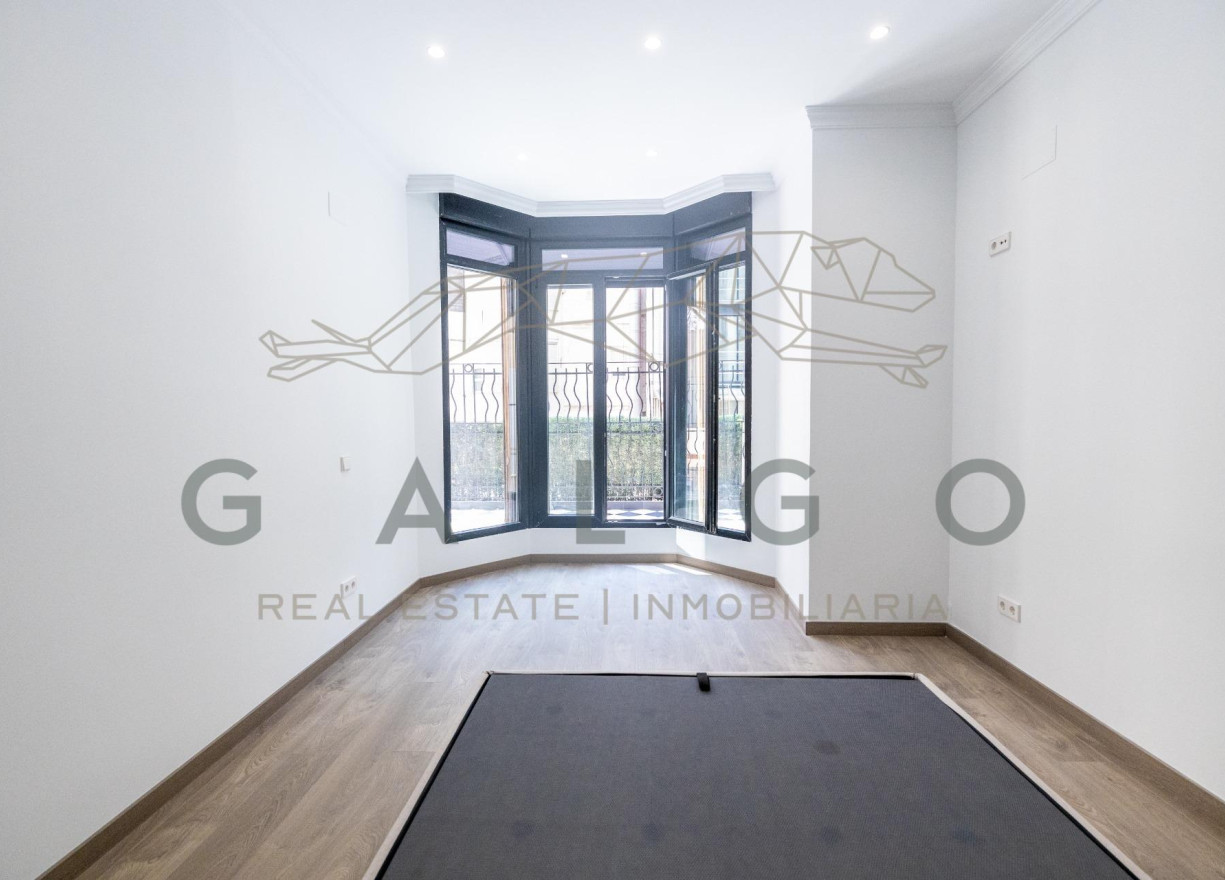 Sale - Flat - Valencia - Centro - Sant Francesc