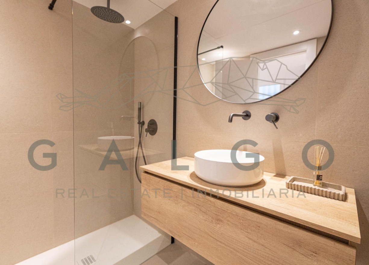 Sale - Flat - Valencia - Russafa