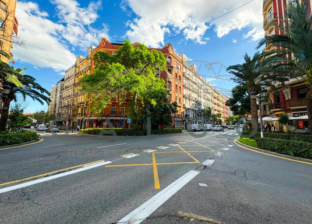 Sale - Flat - Valencia - Russafa