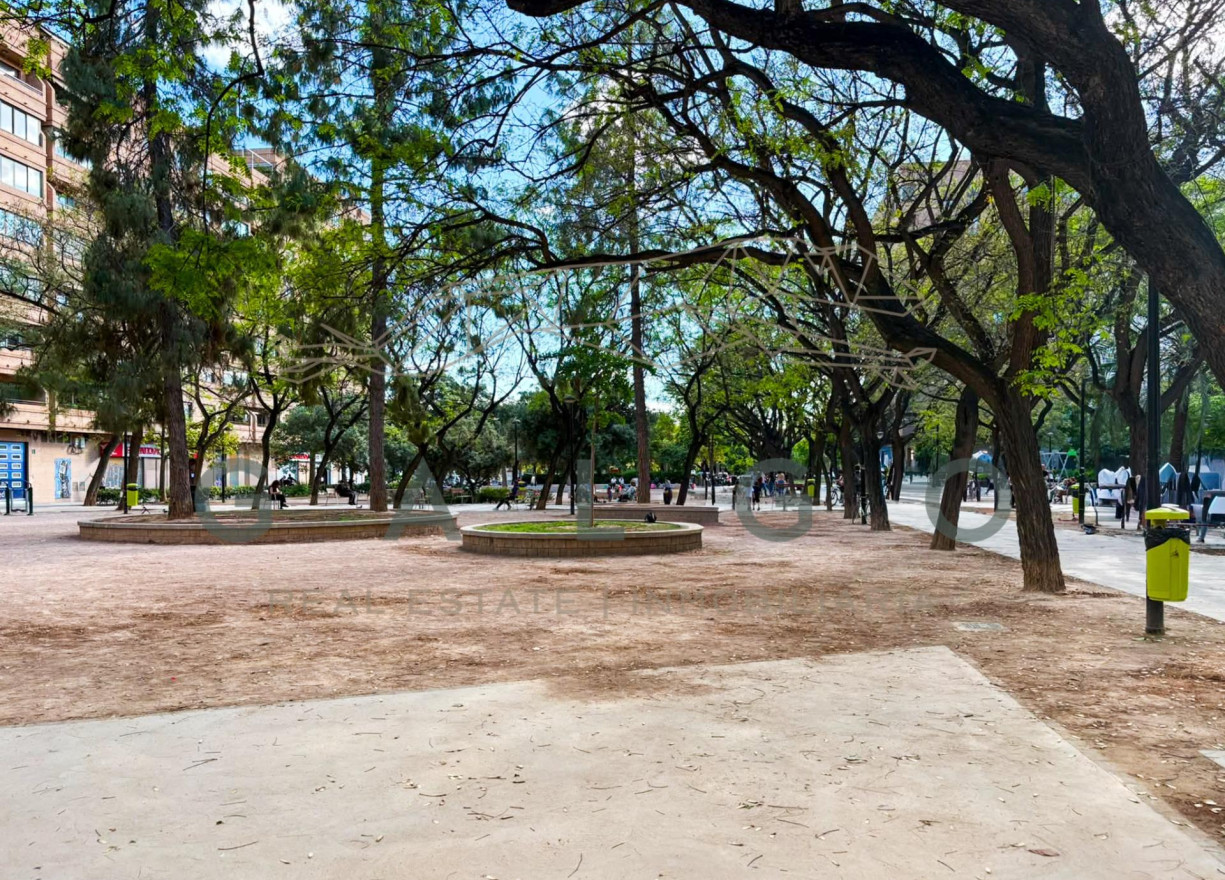 Sale - Flat - Valencia - Russafa