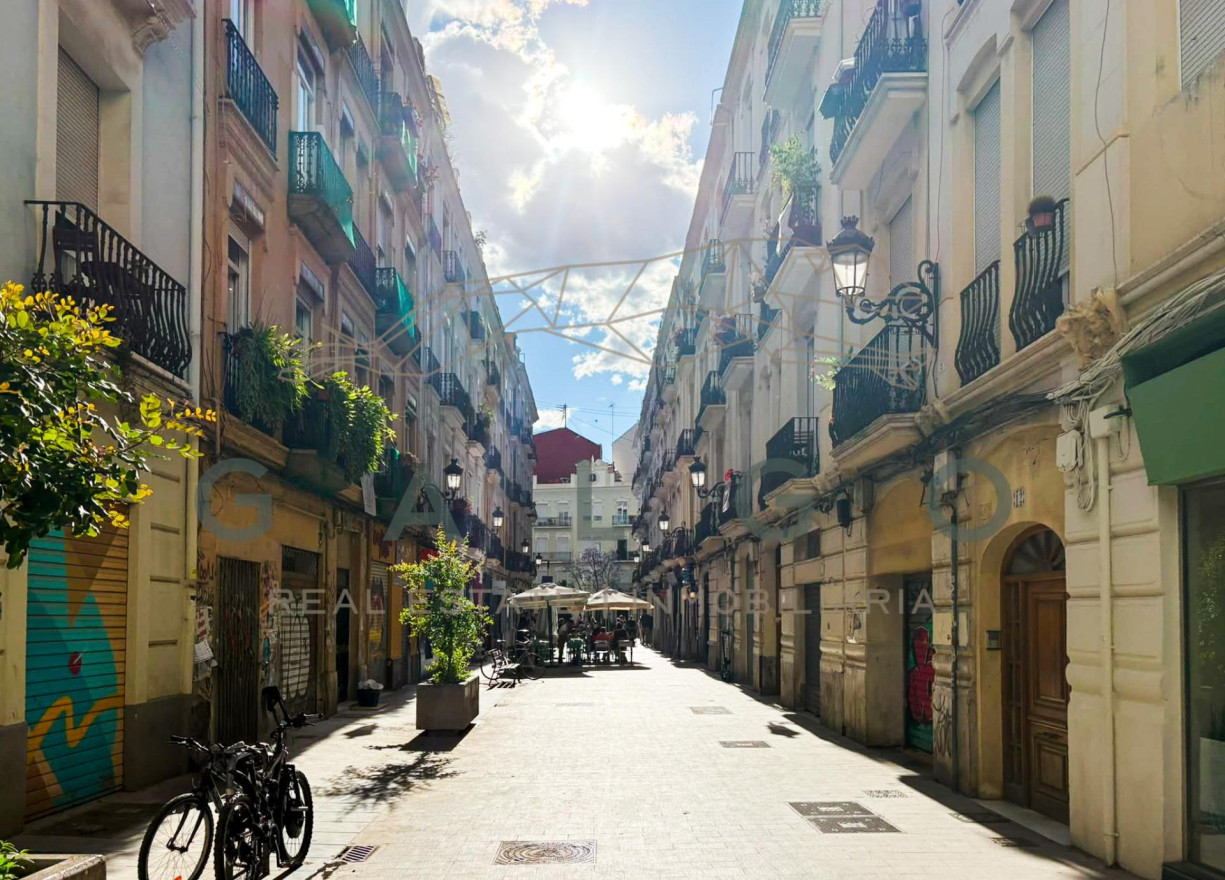 Sale - Flat - Valencia - Russafa