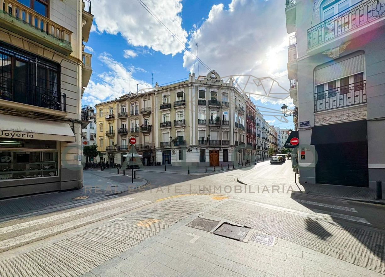 Sale - Flat - Valencia - Russafa